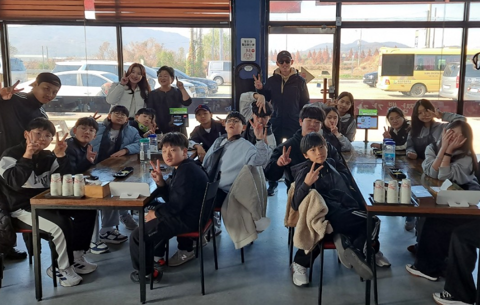 elementary 2 image 12