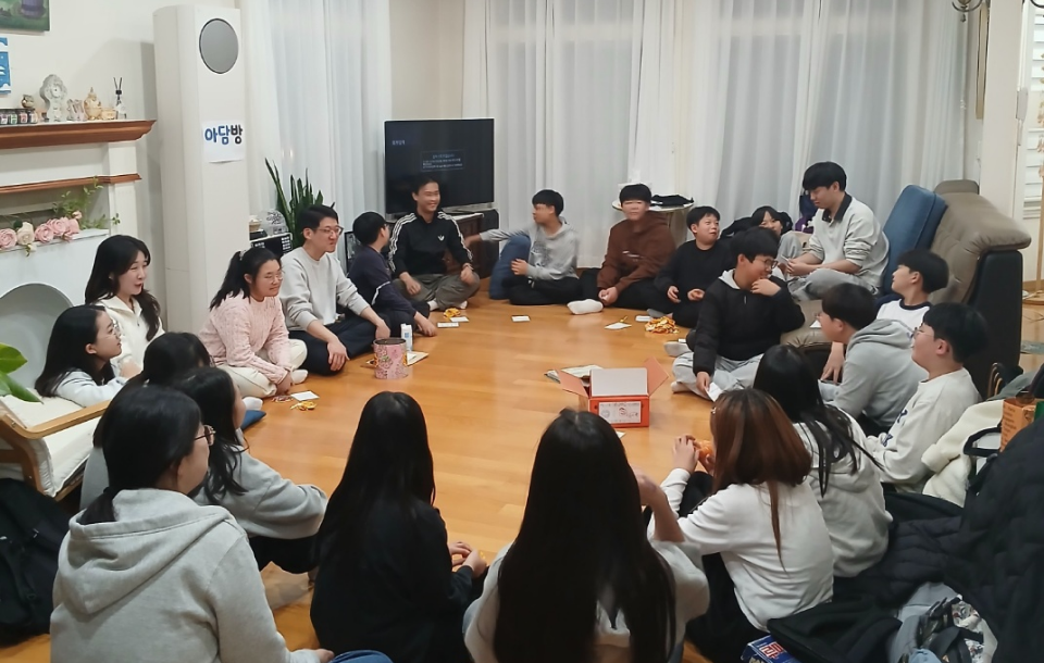 elementary 2 image 18