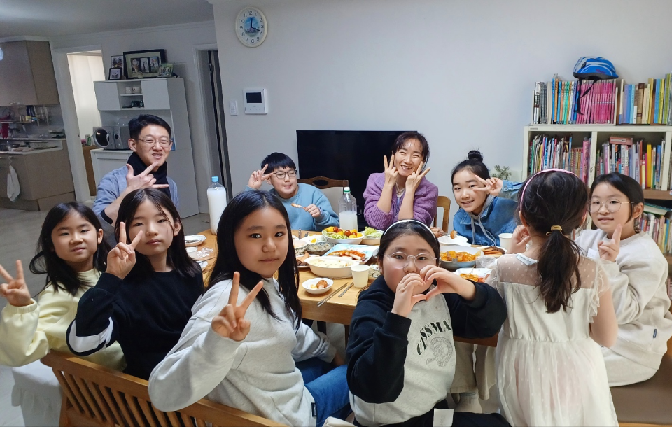 elementary 2 image 19